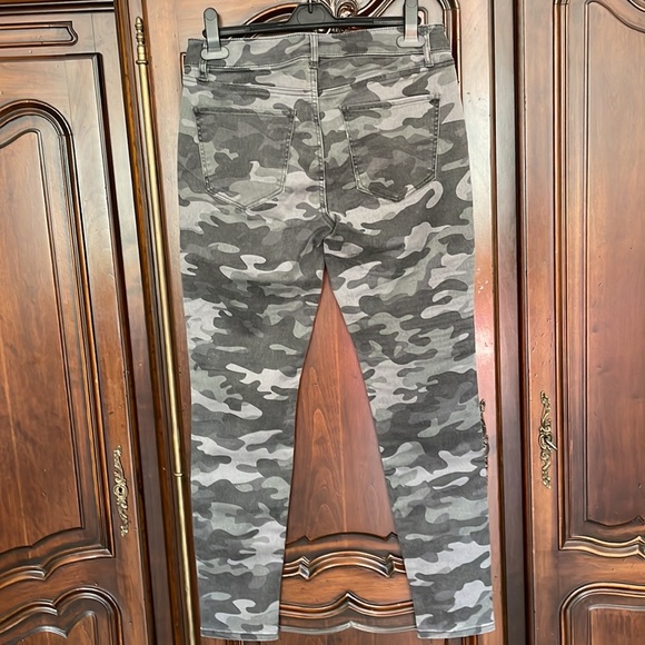Gray camo moto style legging pants size 8 - Picture 4 of 5